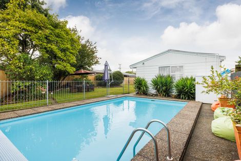 Photo of property in 18 Buick Crescent, Awapuni, Palmerston North, 4412