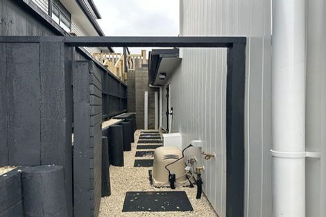 Photo of property in 28 Bendridge Street, Flat Bush, Auckland, 2019