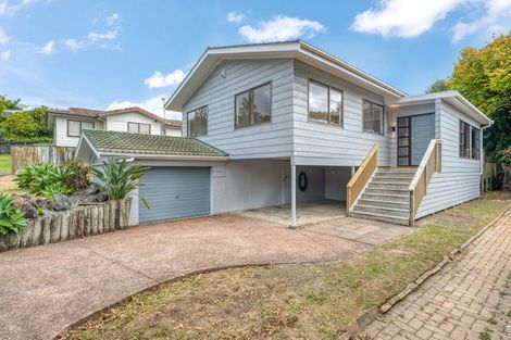 Photo of property in 54 Robbies Road, Shelly Park, Auckland, 2014