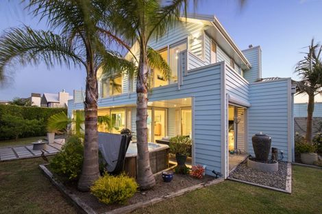 Photo of property in 34 Oceania Place, Mellons Bay, Auckland, 2014