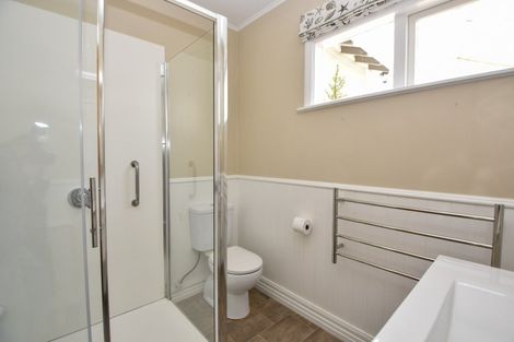 Photo of property in 12 Garrison Street, Carterton, 5713