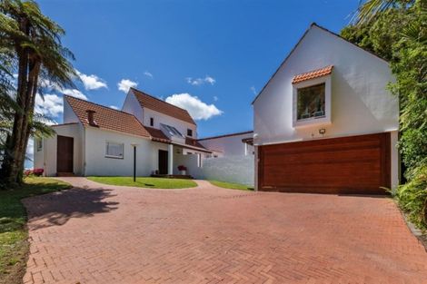 Photo of property in 531 Scenic Drive, Waiatarua, Auckland, 0612