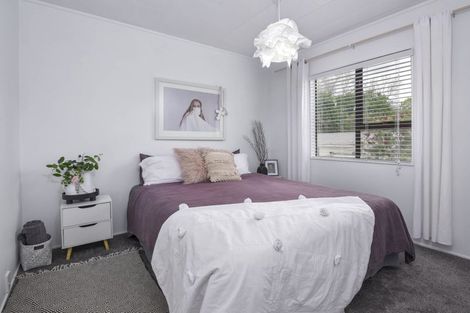 Photo of property in 103 Brian Crescent, Stanmore Bay, Whangaparaoa, 0932