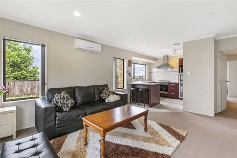 Photo of property in 24 Sarteano Drive, Manurewa, Auckland, 2105