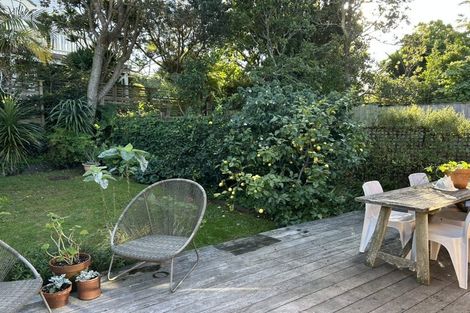 Photo of property in 2/65 Church Street, Devonport, Auckland, 0624