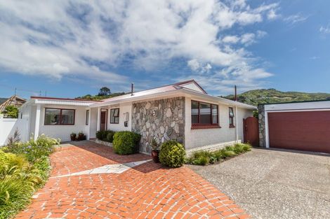 Photo of property in 23a Parkvale Road, Karori, Wellington, 6012