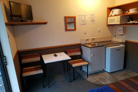 Photo of property in 52 Northcote Road, Northcote, Christchurch, 8052