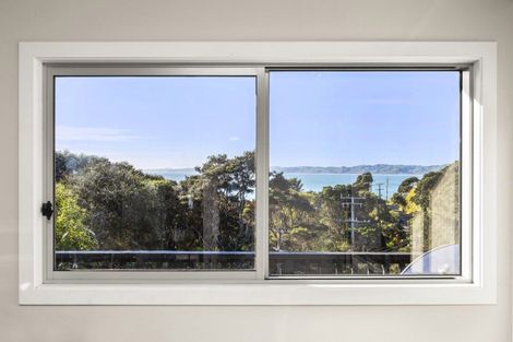 Photo of property in 33 Whaanga Road, Raglan, 3297