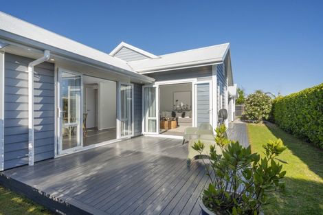 Photo of property in 328 Lakes Boulevard, Pyes Pa, Tauranga, 3112