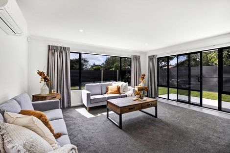 Photo of property in 1 Douglas Street, Hawera, 4610