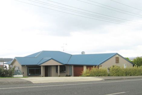 Photo of property in 49 Omokoroa Road, Omokoroa, 3114