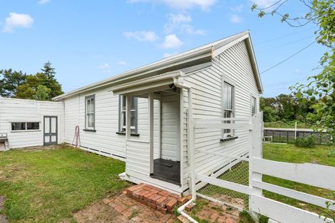 Photo of property in 1 Castle Hill Road, Alfredton, Eketahuna, 4996