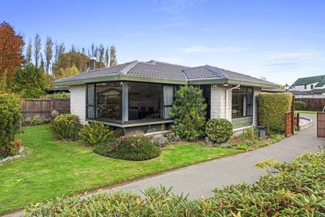 Photo of property in 30 Sayers Crescent, Ilam, Christchurch, 8041