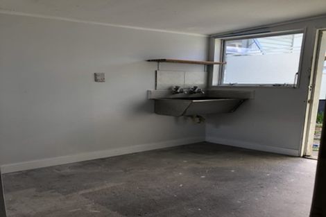 Photo of property in 61 Kauri Road, Stanmore Bay, Whangaparaoa, 0932