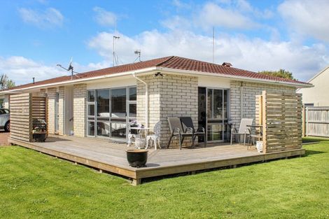 Photo of property in 8a Bruce Place, Highbury, Palmerston North, 4412