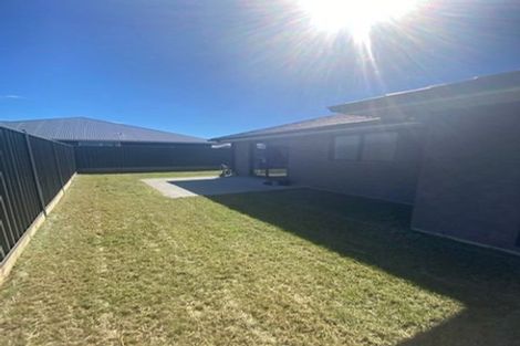 Photo of property in 72 Tabraham Crescent, Pyes Pa, Tauranga, 3112