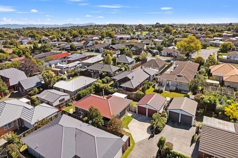 Photo of property in 9 Honeysuckle Place, Northcote, Christchurch, 8052