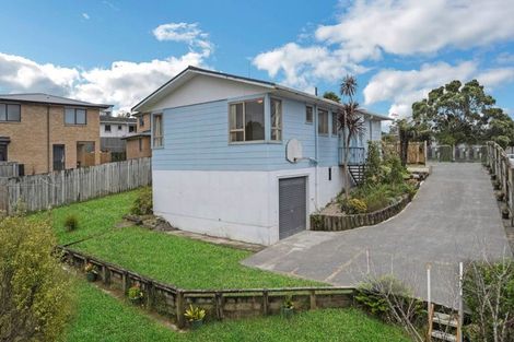Photo of property in 32 Cockayne Crescent, Sunnynook, Auckland, 0620