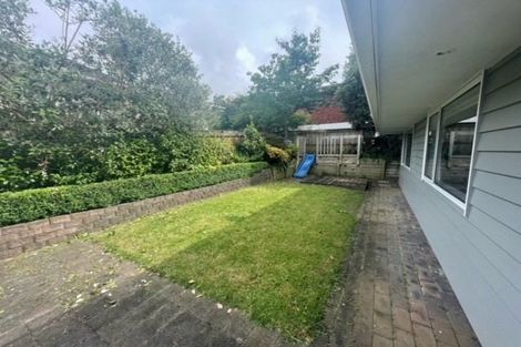 Photo of property in 2/11 Parramatta Place, Botany Downs, Auckland, 2010