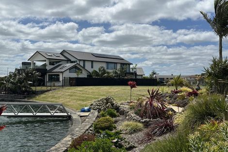 Photo of property in 129 One Tree Point Road, One Tree Point, 0118