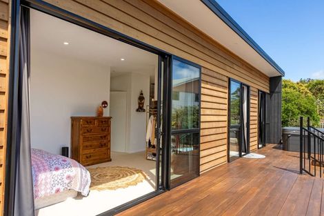 Photo of property in 33 Ngahue Crescent, Carters Beach, Westport, 7825