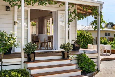 Photo of property in 3 Moeller Street, Taradale, Napier, 4112