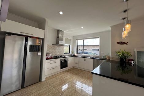 Photo of property in 32 Sirius Crescent, Rototuna North, Hamilton, 3210