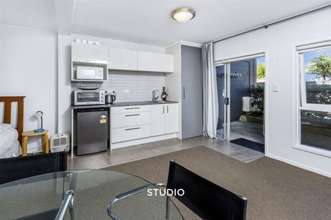 Photo of property in 2/64 Seaview Road, Castor Bay, Auckland, 0620