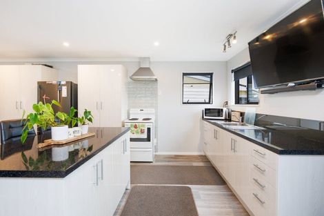 Photo of property in 49 Kaimanawa Street, Kelvin Grove, Palmerston North, 4414