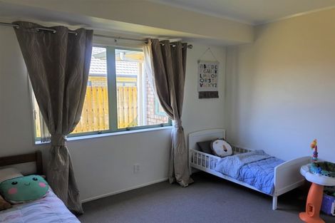 Photo of property in 5 Carn Place, Weymouth, Auckland, 2103