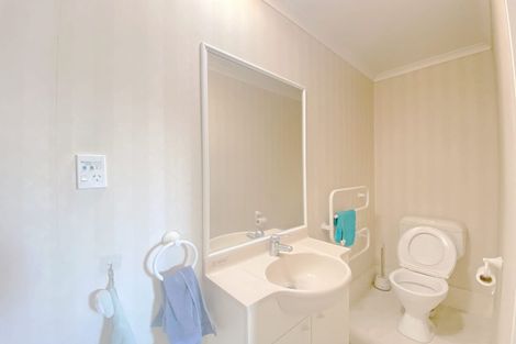 Photo of property in 3 Quartley Place, Huntington Park, Auckland, 2013