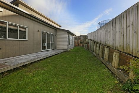 Photo of property in 95 Te Puia Drive, Aotea, Porirua, 5024