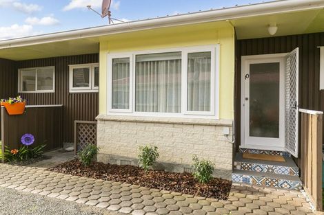 Photo of property in 10/171 Queens Drive, Lyall Bay, Wellington, 6022