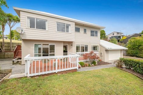 Photo of property in 2/39 Rifleman Rise, Unsworth Heights, Auckland, 0632