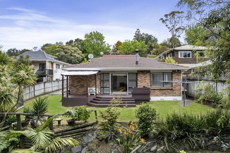 Photo of property in 2/12 Fitzwilliam Drive, Torbay, Auckland, 0630