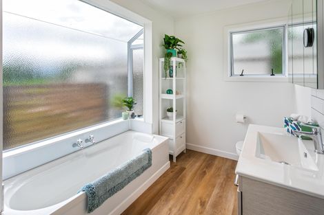 Photo of property in 61 Walton Road, Richmond Downs, Walton, 3475