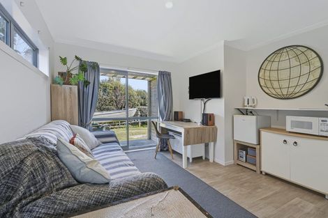 Photo of property in 33 Navigation Drive, Cooks Beach, Whitianga, 3591