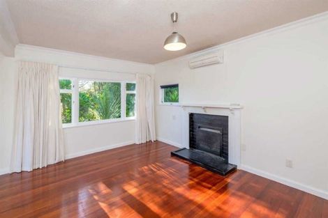 Photo of property in 180 Te Moana Road, Waikanae, 5036