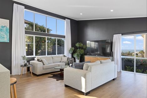 Photo of property in 83a William Bayes Place, Red Beach, 0932