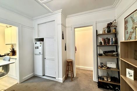 Photo of property in 1/246 Oriental Parade, Oriental Bay, Wellington, 6011