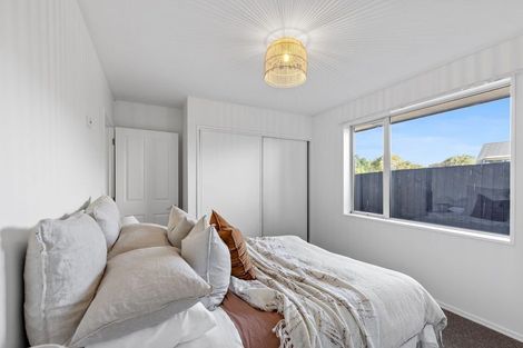 Photo of property in 198 Keyes Road, New Brighton, Christchurch, 8083