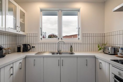 Photo of property in 98 Maxwells Line, Awapuni, Palmerston North, 4412