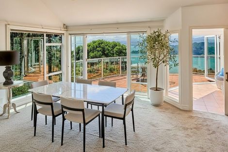 Photo of property in 4 Robieson Street, Roseneath, Wellington, 6011