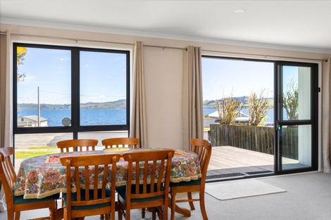 Photo of property in 1/202 Lake Terrace, Waipahihi, Taupo, 3330