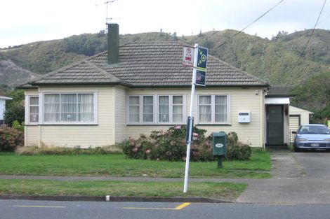 Photo of property in 1044 Taita Drive, Taita, Lower Hutt, 5011
