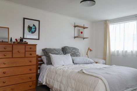 Photo of property in 116 Woodglen Road, Glen Eden, Auckland, 0602