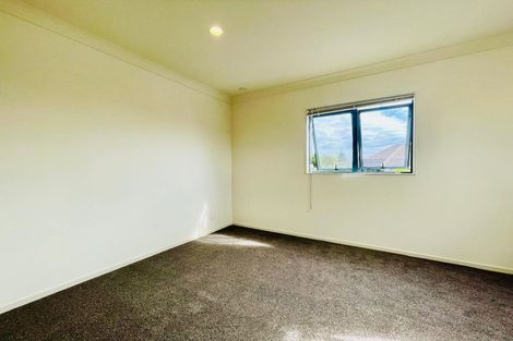Photo of property in 1/5 Carole Crescent, Pakuranga, Auckland, 2010