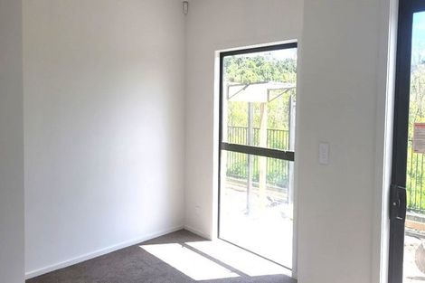 Photo of property in 30 Koreke Close, Kenepuru, Porirua, 5022