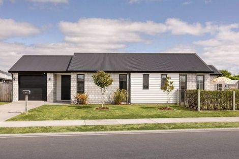 Photo of property in 67 Te Wharo Drive, Papamoa, 3118