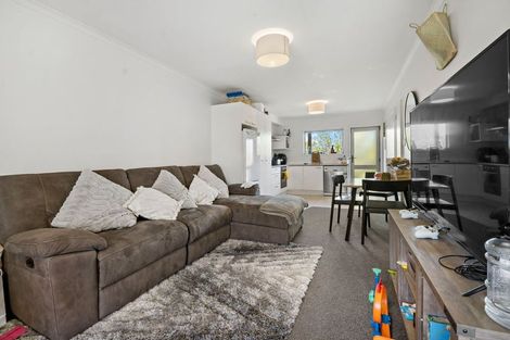 Photo of property in 12/94 Glengarry Road, Glen Eden, Auckland, 0602